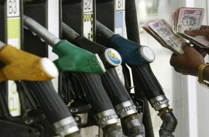 One click will get information on petrol pumps in the state | एका क्लिकवर मिळणार राज्यातील पेट्रोलपंपांची माहिती