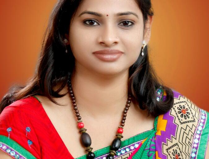 Panchayhat committee member Shalu Shinde committed suicide in Chandrapur district | चंद्रपूर जिल्ह्यातल्या घुग्घुस येथील पंचायत समिती सदस्य शालू शिंदे यांची आत्महत्या Panchayhat committee member Shalu Shinde committed suicide in Chandrapur district | चंद्रपूर जिल्ह्यातल्या घुग्घुस येथील पंचायत समिती सदस्य शालू शिंदे यांची आत्महत्या