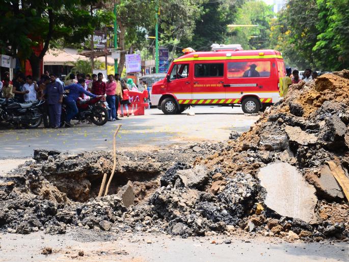 Gas lane of the metropolis triggered by negligence of Tmc: Luckily avoided harm | ठामपाच्या निष्काळजीपणामुळे महानगरची गॅसलाइन फुटली: सुदैवाने हानी टळली Gas lane of the metropolis triggered by negligence of Tmc: Luckily avoided harm | ठामपाच्या निष्काळजीपणामुळे महानगरची गॅसलाइन फुटली: सुदैवाने हानी टळली