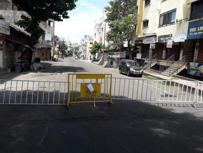 CoronaVirus: 325 doctors in contact with home quarantine | CoronaVirus : डॉक्टरांच्या संपर्कातील ३२५ जण होम क्वारंटाईन CoronaVirus: 325 doctors in contact with home quarantine | CoronaVirus : डॉक्टरांच्या संपर्कातील ३२५ जण होम क्वारंटाईन