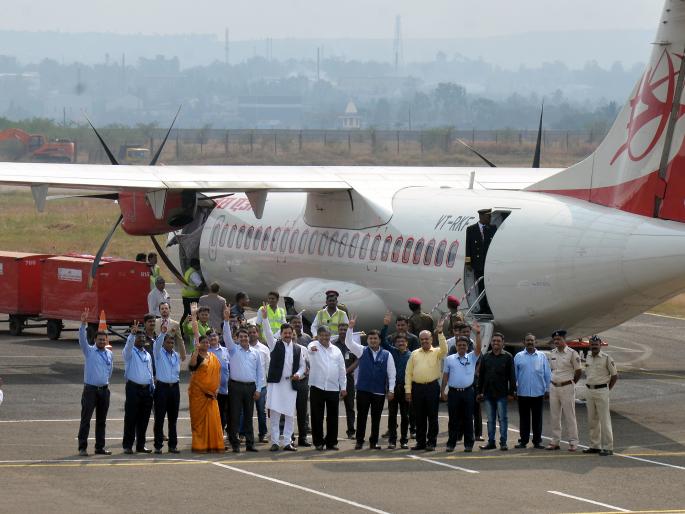 Hyderabad-Kolhapur-Bangalore service: The next day air travel by 85 people | हैदराबाद-कोल्हापूर-बंगलोर सेवा : दुसऱ्या दिवशी विमानाने ८५ जणांचा प्रवास Hyderabad-Kolhapur-Bangalore service: The next day air travel by 85 people | हैदराबाद-कोल्हापूर-बंगलोर सेवा : दुसऱ्या दिवशी विमानाने ८५ जणांचा प्रवास