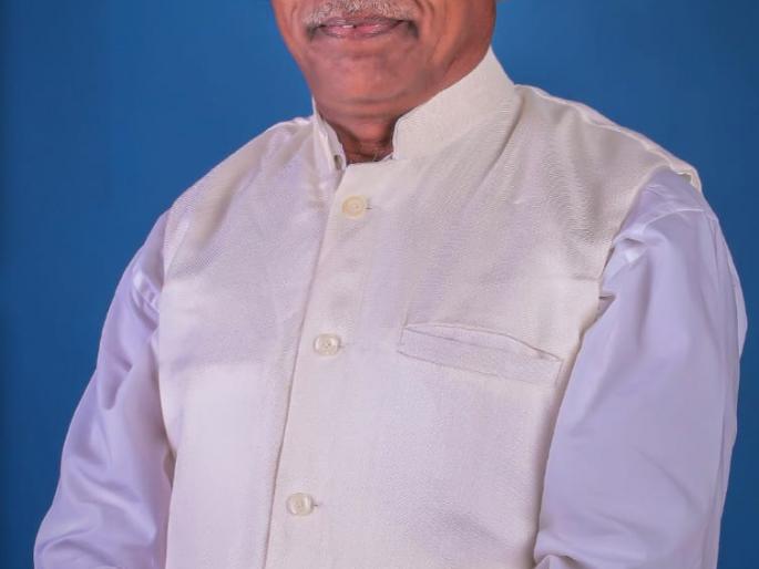 Honesty of newspaper vendor Namdev Gadde | वृत्तपत्र विक्रेते नामदेव गडदे यांचा प्रामाणिकपणा Honesty of newspaper vendor Namdev Gadde | वृत्तपत्र विक्रेते नामदेव गडदे यांचा प्रामाणिकपणा