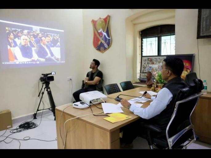 Goa Chief Minister's interaction with IIM students, invitation for Startup Goa | गोव्याच्या मुख्यमंत्र्यांचा आयआयएम विद्यार्थ्यांशी संवाद, स्टार्टप गोवासाठी निमंत्रण Goa Chief Minister's interaction with IIM students, invitation for Startup Goa | गोव्याच्या मुख्यमंत्र्यांचा आयआयएम विद्यार्थ्यांशी संवाद, स्टार्टप गोवासाठी निमंत्रण