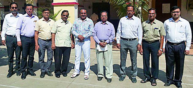 Give Bhausaheb the name of Bhausaheb to Bharat Ratna and Airport | भाऊसाहेबांना भारतरत्न अन् विमानतळाला भाऊसाहेबांचे नाव द्या