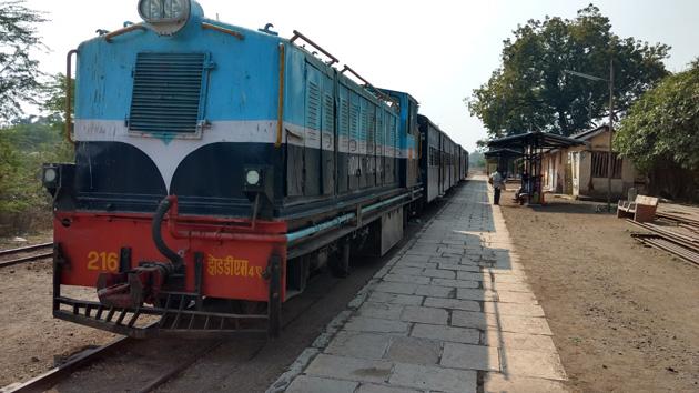A stamp of an Indian railroad at Murtijapur-Yavatmal's Shakuntala | अचलपूर- मूर्तिजापूर-यवतमाळच्या शकुंतलेवर अखेर भारतीय रेल्वेची मोहर