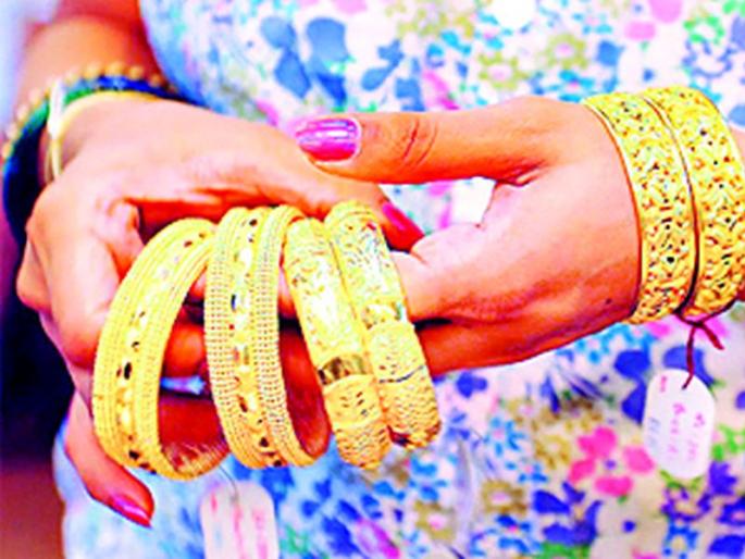 The bullion business collapsed in the lockdown | लॉकडाऊनमध्ये सराफा व्यवसाय कोलमडला The bullion business collapsed in the lockdown | लॉकडाऊनमध्ये सराफा व्यवसाय कोलमडला