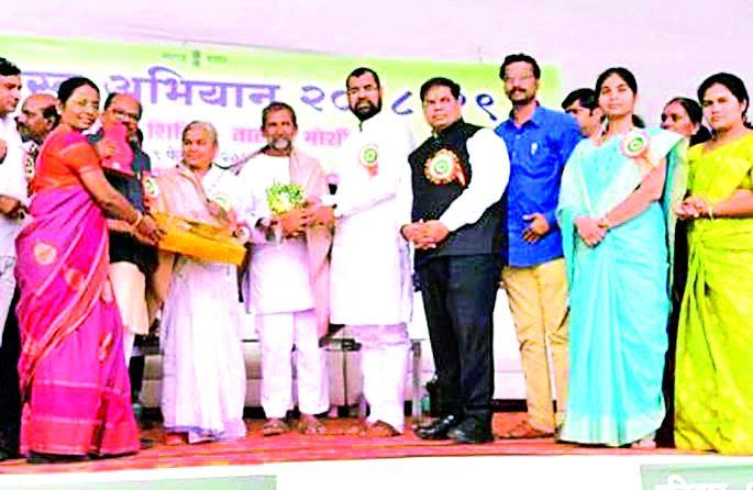 If they do not get the power, they will be mad! | सत्ता मिळाली नाही तर ‘ते’ वेडे होतील!