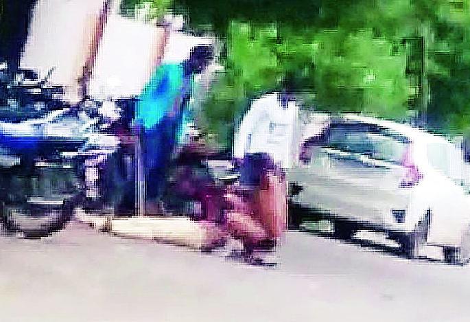 Kurhadi wars, crushed brick; Crime against three siblings | कुऱ्हाडीचे वार, विटांनी ठेचून तरुणाची हत्या; तीन भावंडांविरुद्ध गुन्हा