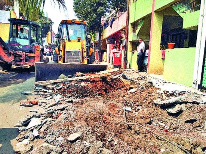 Hammer on seven hundred unauthorized constructions? | सातशे अनधिकृत बांधकामांवर हातोडा? Hammer on seven hundred unauthorized constructions? | सातशे अनधिकृत बांधकामांवर हातोडा?