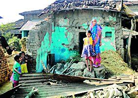 Beneficiary's fundraiser for the fund | घरकुलाच्या निधीसाठी लाभार्थ्यांची पायपीट Beneficiary's fundraiser for the fund | घरकुलाच्या निधीसाठी लाभार्थ्यांची पायपीट