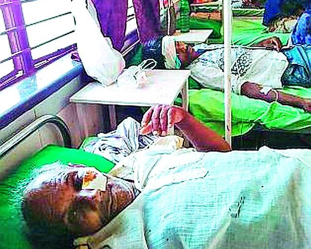 Three people have been assaulted in the attempt to rob them | लुटण्याचा प्रयत्नात तिघांवर प्राणघातक हल्ला Three people have been assaulted in the attempt to rob them | लुटण्याचा प्रयत्नात तिघांवर प्राणघातक हल्ला