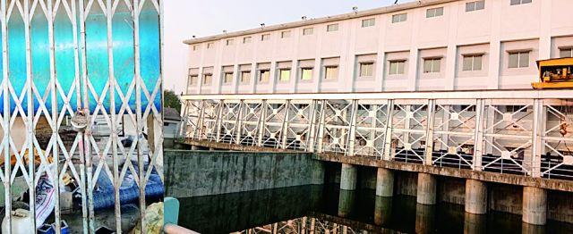 Nerla locks up locks by locks | नेरला उपसा सिंचनाला ग्रामस्थांनी ठोकले कुलूप Nerla locks up locks by locks | नेरला उपसा सिंचनाला ग्रामस्थांनी ठोकले कुलूप