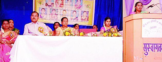 Cleanliness of the village is in the hands of the villagers | गावाची स्वच्छता ग्रामस्थांच्या हातात Cleanliness of the village is in the hands of the villagers | गावाची स्वच्छता ग्रामस्थांच्या हातात