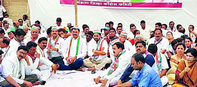 BJP's attempt to create social, religious turmoil | सामाजिक, धार्मिक तेढ निर्माण करण्याचा भाजपचा प्रयत्न