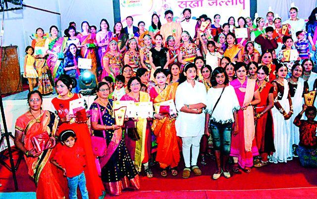 The artifacts showcased in the Sakhi festival | सखी महोत्सवात कलागुणांची उधळण The artifacts showcased in the Sakhi festival | सखी महोत्सवात कलागुणांची उधळण