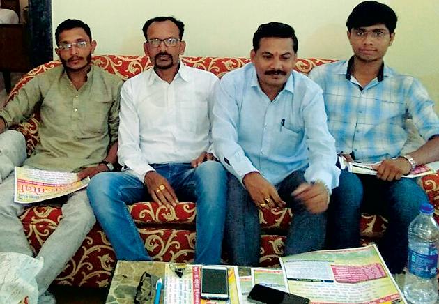 Elgar in the district office for the employment of youth | तरुणांचा रोजगारासाठी जिल्हा कचेरीवर एल्गार Elgar in the district office for the employment of youth | तरुणांचा रोजगारासाठी जिल्हा कचेरीवर एल्गार