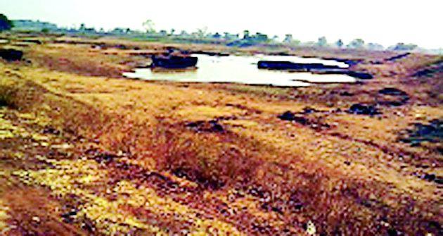 Only 16 percent water storage in 63 projects | ६३ प्रकल्पांत केवळ १६ टक्के जलसाठा Only 16 percent water storage in 63 projects | ६३ प्रकल्पांत केवळ १६ टक्के जलसाठा