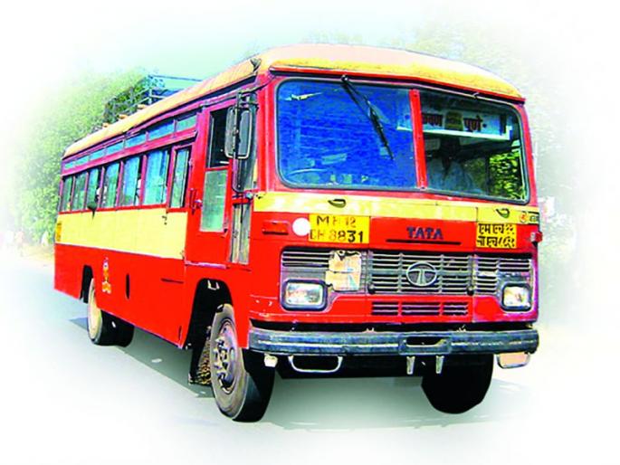 910 bus services in Buldana district closed during lockdown | लॉकडाऊनच्या काळात बंद झालेल्या बुलडाणा जिल्ह्यातील ९१० बसफेऱ्या बंदच! 910 bus services in Buldana district closed during lockdown | लॉकडाऊनच्या काळात बंद झालेल्या बुलडाणा जिल्ह्यातील ९१० बसफेऱ्या बंदच!