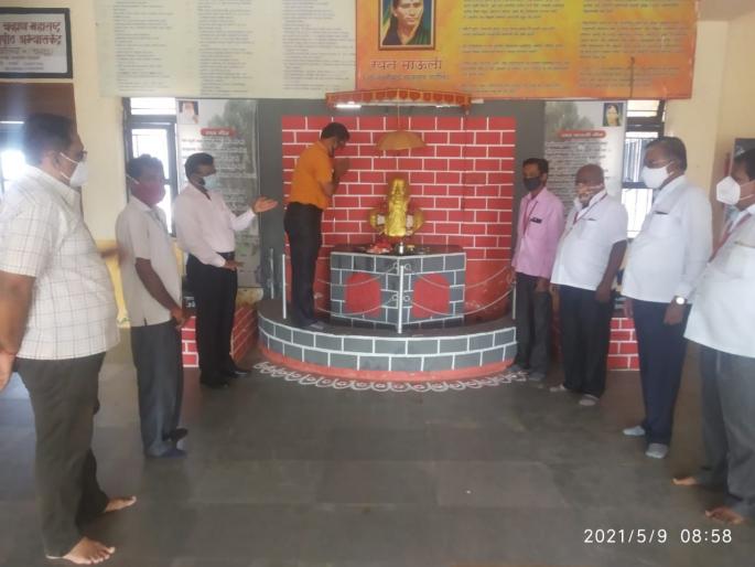 Greetings to Karmaveer Bhaurao Patil | कर्मवीर भाऊराव पाटील यांना अभिवादन