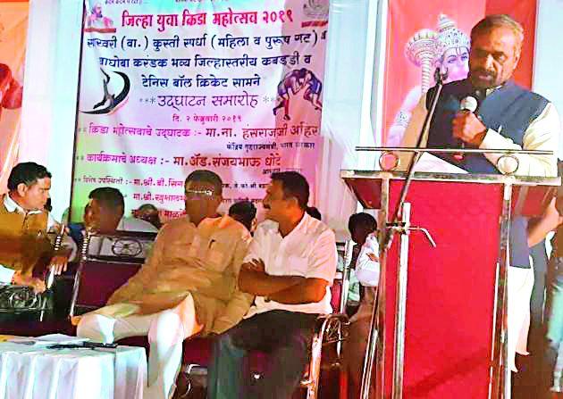 Rural wrestlers should take national leap | ग्रामीण कुस्तीपटूंनी राष्ट्रीय झेप घ्यावी