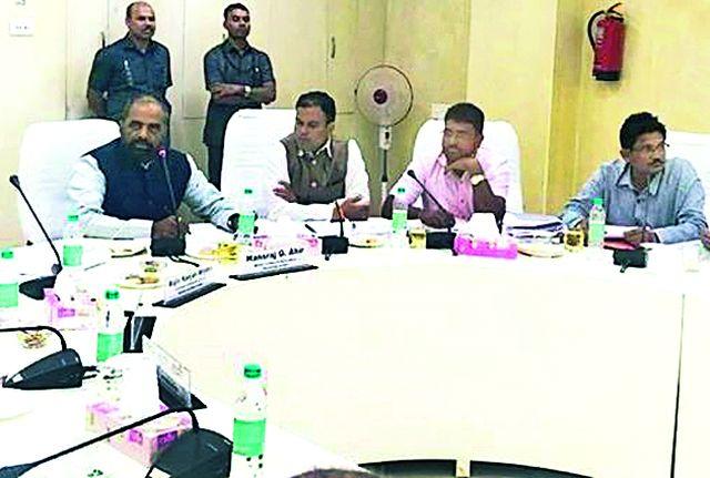 Work with WCL | वेकोलिने उत्पादनासोबतच कामगारहित जोपासावे Work with WCL | वेकोलिने उत्पादनासोबतच कामगारहित जोपासावे