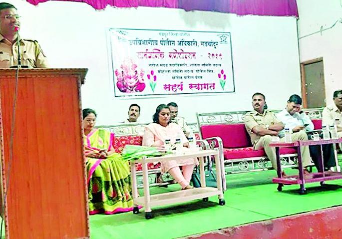 Be aware of social responsibility | सामाजिक जबाबदारीचे भान ठेवा