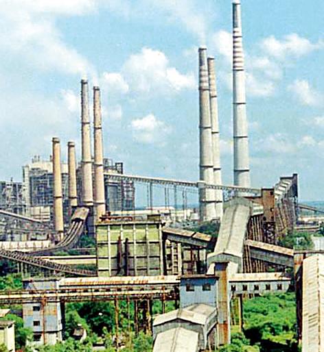 Free up to 200 units of electricity to the people of the district | जिल्ह्यातील जनतेला २०० युनिटपर्यंत मोफत वीज द्यावी Free up to 200 units of electricity to the people of the district | जिल्ह्यातील जनतेला २०० युनिटपर्यंत मोफत वीज द्यावी