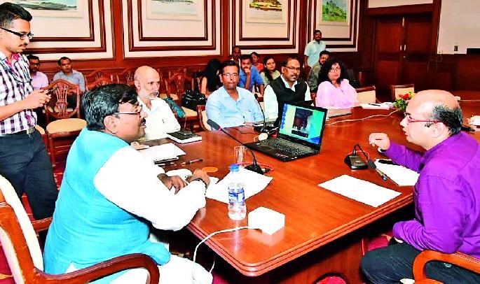 Serve a cancer hospital in Chandrapur for a year | चंद्रपुरातील कर्करोग रूग्णालय एका वर्षात सेवेत रूजू करा