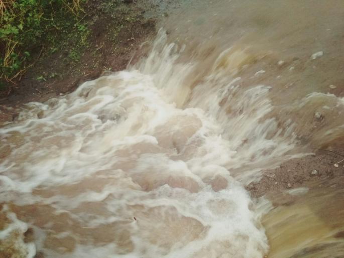 Satara: 17 bunds full of Gadewadi in Maan taluka! | सातारा : माण तालुक्यात गाडेवाडीतील १७ बंधारे फुल्ल ! Satara: 17 bunds full of Gadewadi in Maan taluka! | सातारा : माण तालुक्यात गाडेवाडीतील १७ बंधारे फुल्ल !