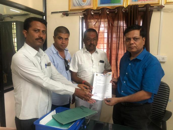 Dangerous to the old high-pressure electricity carrier star | जुन्या उच्च दाबाच्या वीज वाहक तारा धोकादायक Dangerous to the old high-pressure electricity carrier star | जुन्या उच्च दाबाच्या वीज वाहक तारा धोकादायक