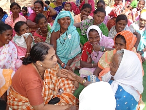 Gadchiroli surgery from Sangli's doctor | सांगलीच्या डॉक्टरांकडून गडचिरोलीत शस्त्रक्रिया