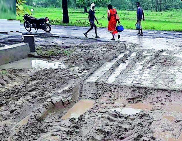 Rain riper; road muddy | पावसाची रिपरिप;रस्ते चिखलमय