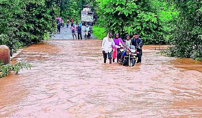 Advila Korchi Marg by Bhimpur Nala | भीमपूर नाल्याने अडविला कोरची मार्ग Advila Korchi Marg by Bhimpur Nala | भीमपूर नाल्याने अडविला कोरची मार्ग