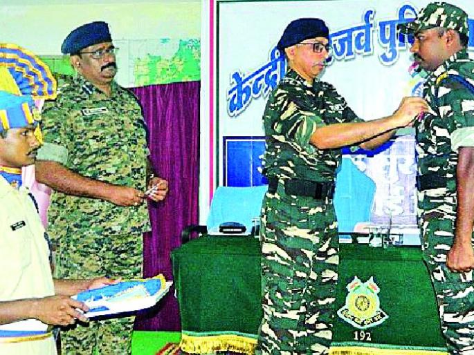 49 9 Internal Security Service Medals | ४९ जवानांना आंतरिक सुरक्षा सेवा पदक