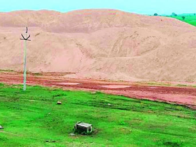 The sand auction will be delayed | रेतीघाटांचे लिलाव लांबणार The sand auction will be delayed | रेतीघाटांचे लिलाव लांबणार