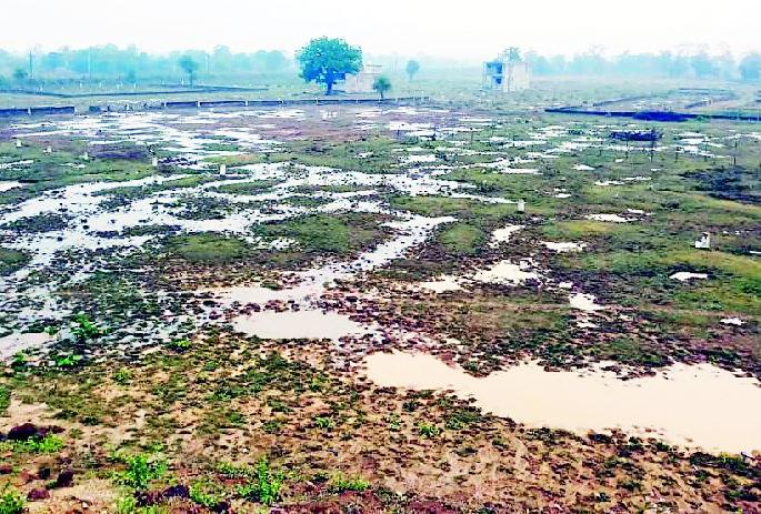 Precipitation rains again | अवकाळी पावसाचा पुन्हा फटका Precipitation rains again | अवकाळी पावसाचा पुन्हा फटका