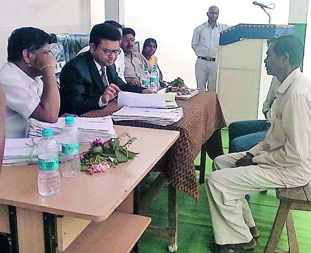 Literacy from law to law courts | फिरत्या लोकन्यायालयातून कायद्यांबाबत साक्षरता Literacy from law to law courts | फिरत्या लोकन्यायालयातून कायद्यांबाबत साक्षरता