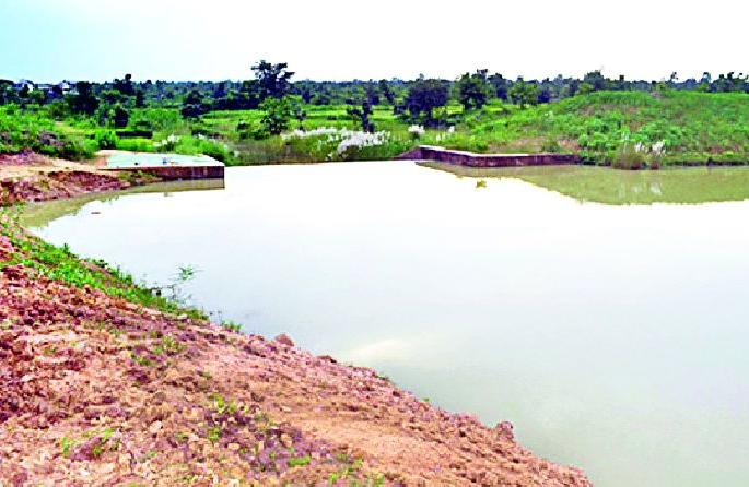 Jalate Shivar campaign failures in 27 villages | २७ गावांमध्ये जलयुक्त शिवार अभियान अपयशी