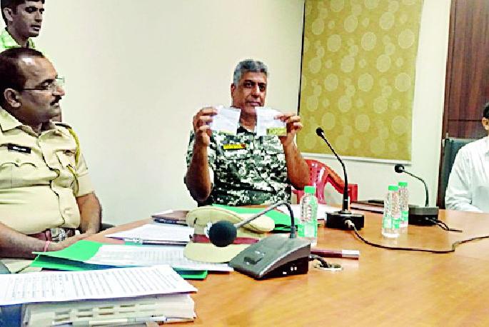 Gangs caught by LCB detainees | एलसीबीने पकडली घरफोडी करणारी टोळी Gangs caught by LCB detainees | एलसीबीने पकडली घरफोडी करणारी टोळी