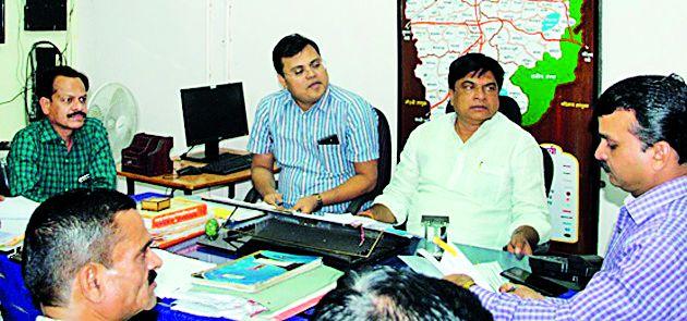 Water Resource Review by MLAs | आमदारांनी घेतला जलयुक्तचा आढावा Water Resource Review by MLAs | आमदारांनी घेतला जलयुक्तचा आढावा