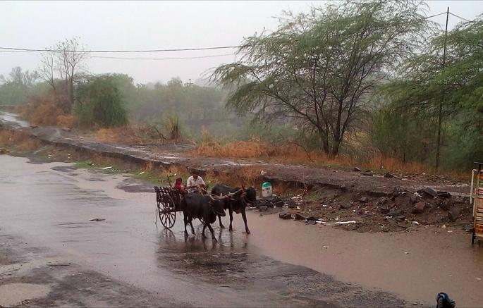 Heavy rain for two hours | दोन तास धो..धो..पाऊस Heavy rain for two hours | दोन तास धो..धो..पाऊस