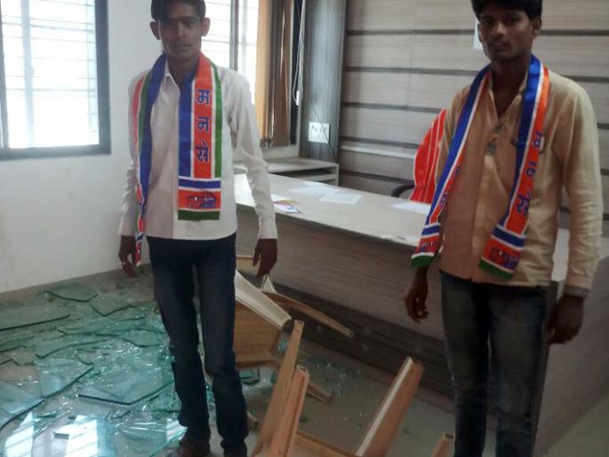 Sabotage in BDO's office at Mantha | मंठा येथे बीडीओंच्या कार्यालयात तोडफोड
