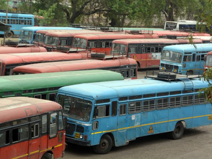 Strike loss 14 lakhs | एसटीला १४ लाखांचा फटका Strike loss 14 lakhs | एसटीला १४ लाखांचा फटका