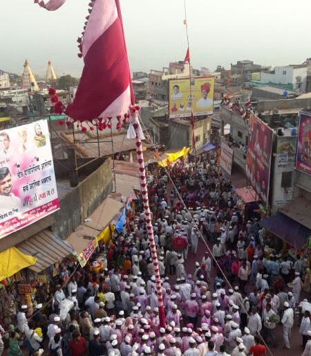 Jyotiba Chaitra Yatra 2018 A crowd of devotees on the hill, ready for the machinery | Jyotiba Chaitra Yatra 2018  डोंगरावर भाविकांची अलोट गर्दी, यंत्रणा सज्ज Jyotiba Chaitra Yatra 2018 A crowd of devotees on the hill, ready for the machinery | Jyotiba Chaitra Yatra 2018  डोंगरावर भाविकांची अलोट गर्दी, यंत्रणा सज्ज