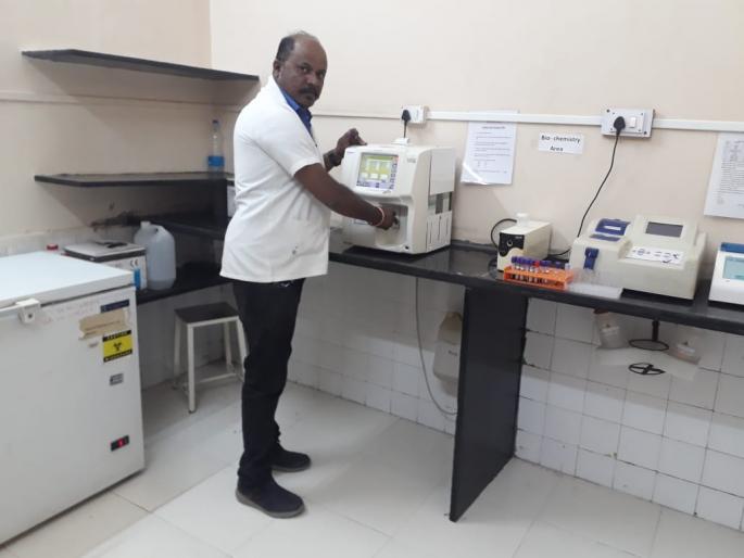 Implementation of blood check system in Kalvan sub-district hospital | कळवण उपजिल्हा रुग्णालयात रक्त तपासणी यंत्रणा कार्यान्वित Implementation of blood check system in Kalvan sub-district hospital | कळवण उपजिल्हा रुग्णालयात रक्त तपासणी यंत्रणा कार्यान्वित