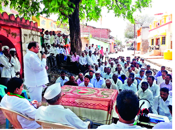 Lead to the front religion | आघाडी धर्माला हरताळ Lead to the front religion | आघाडी धर्माला हरताळ