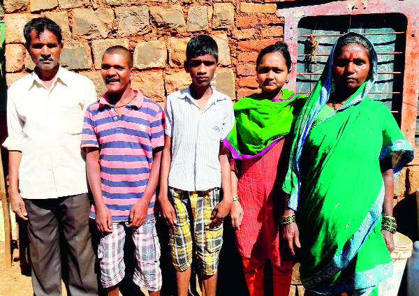 Rahul, Sushant want parenthood support | राहुल, सुशांतला पाहिजे पालकत्वाचा आधार Rahul, Sushant want parenthood support | राहुल, सुशांतला पाहिजे पालकत्वाचा आधार