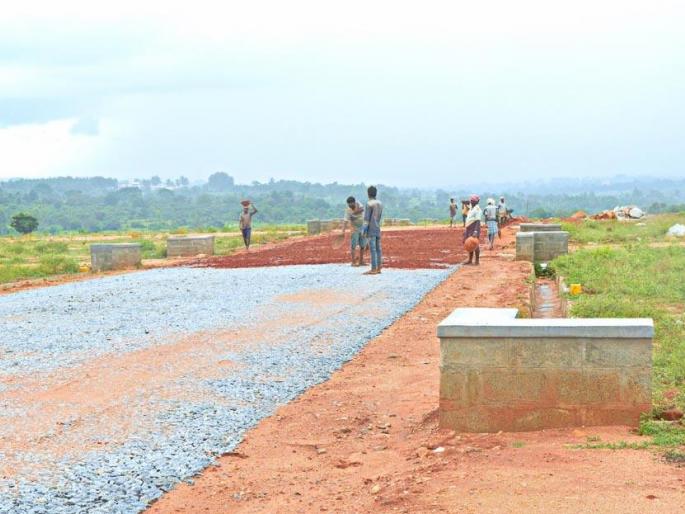 Allotment of land was easy with the consent of the family | कुटुंबाच्या सहमतीने जमिनीची वाटणी झाली सोपी