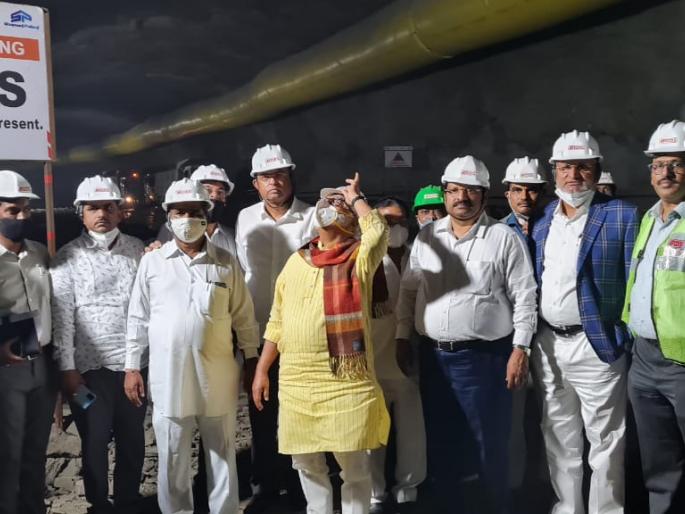 Guardian Minister inspects Samrudhi Highway | समृद्धी महामार्गाची पालकमंत्र्यांकडून पाहणी Guardian Minister inspects Samrudhi Highway | समृद्धी महामार्गाची पालकमंत्र्यांकडून पाहणी