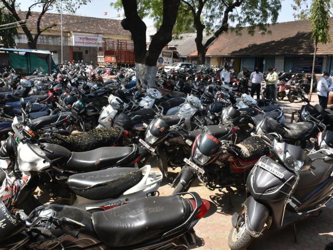 Walk into the city, pay two thousand rupees | शहरात फिरा, दोन हजार रुपये भरा Walk into the city, pay two thousand rupees | शहरात फिरा, दोन हजार रुपये भरा